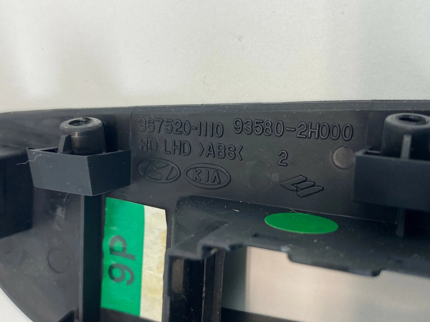 07-10 HYUNDAI ELANTRA SEDAN REAR LEFT BACK DOOR WINDOW SWITCH BEZEL 935802H000