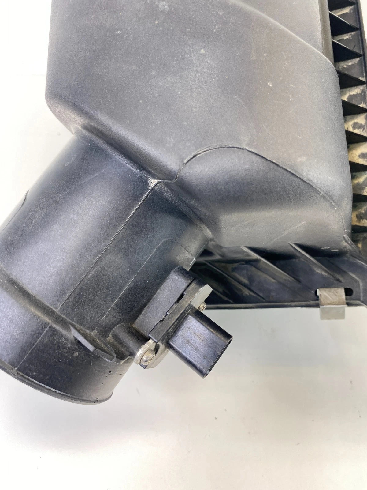 2010-2019 Ford Flex Air Cleaner Intake Box Housing Assembly AA53-9A600-AD OEM