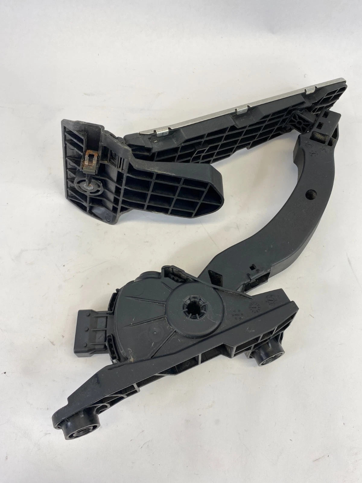 2013-2017 HYUNDAI ELANTRA GT ACCELERATOR GAS PEDAL ASSEMBLY W/ SENSOR OEM