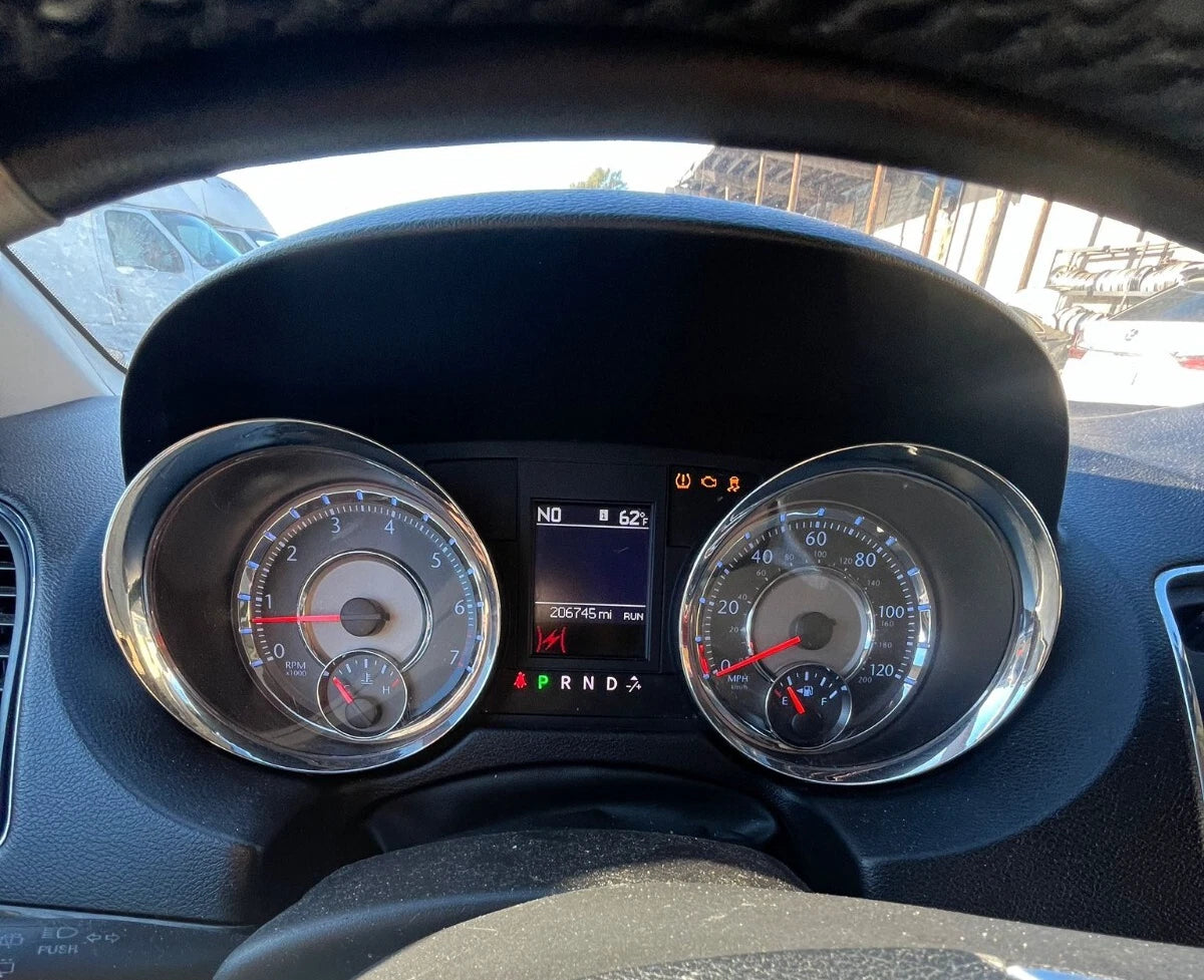 11 12 CHRYSLER TOWN & COUNTRY INSTRUMENT CLUSTER SPEEDOMETER 147K 68055682AG