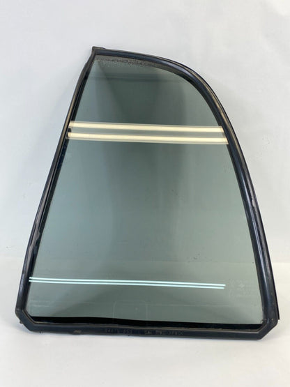 99-05 Suzuki Grand Vitara Rear Left Door Fixed Quarter Window Glass 84675-65D