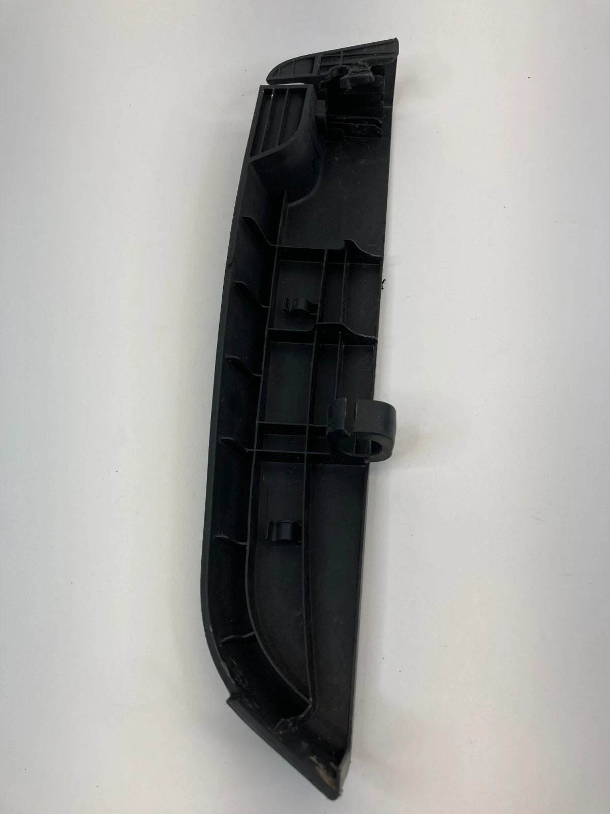 2012-2020 CHEVROLET SONIC FRONT RIGHT SEAT TRACK RAIL END COVER OEM L0266713AA