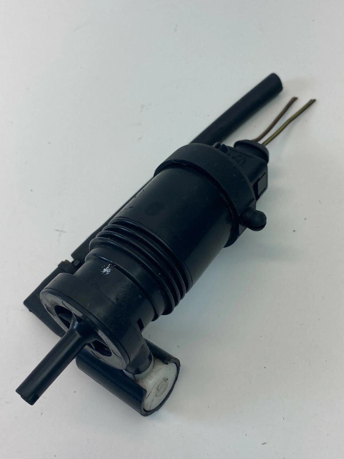2007-2017 JEEP COMPASS 2.4L L4 WINDSHIELD WIPER WASHER PUMP 05152075AA OEM