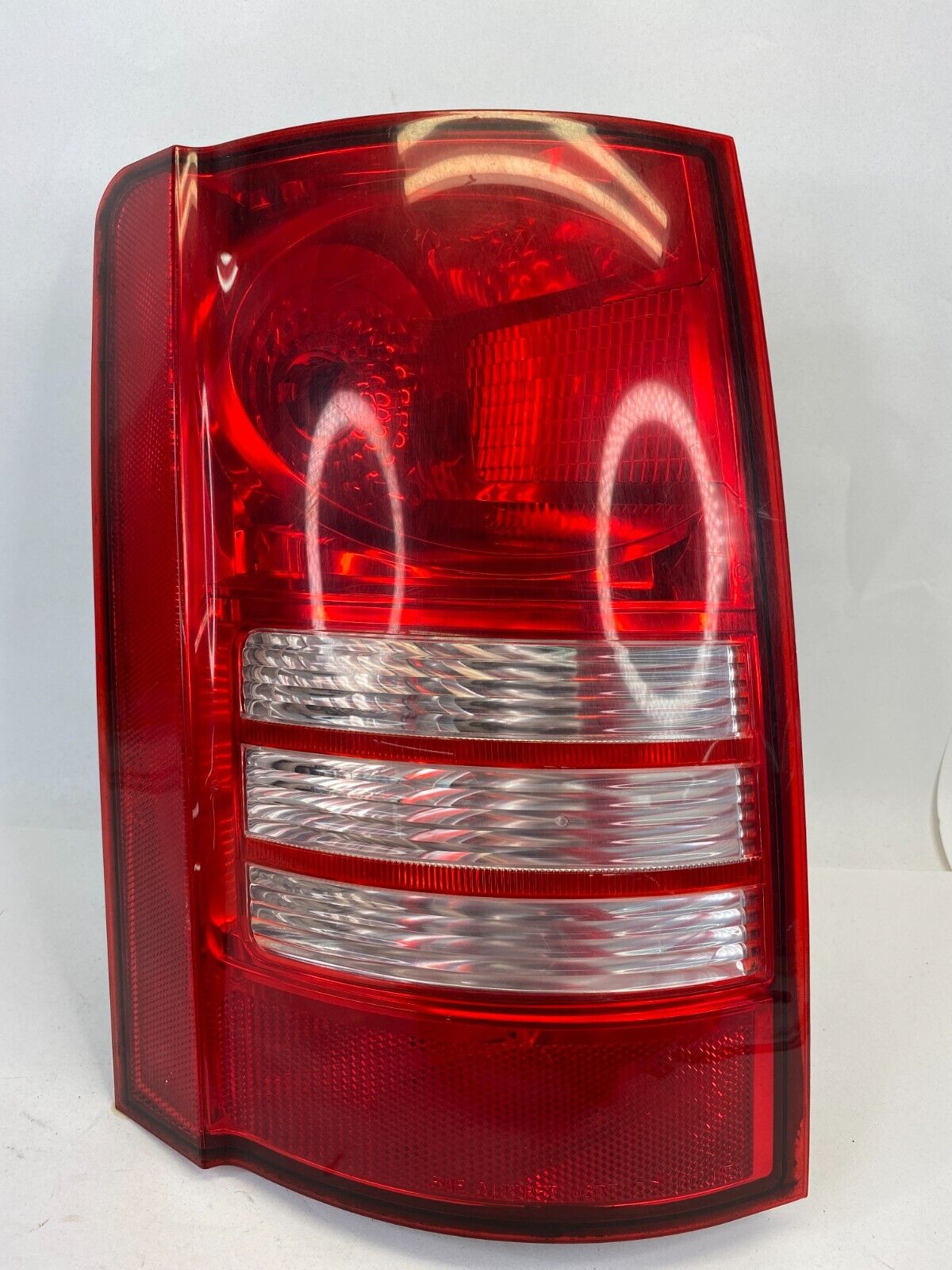 2008 2009 2010 Chrysler Town & Country Rear Left Driver Tail Light Taillight