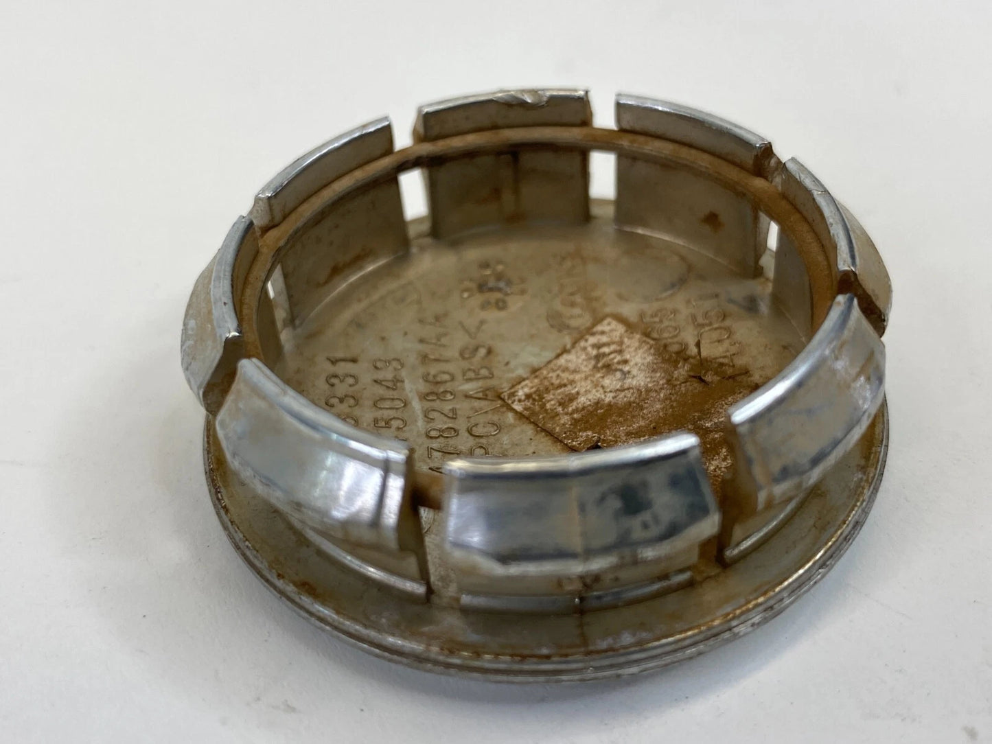 03-06 CHRYSLER SEBRING WHEEL RIM HUBCAP CENTER CAP HUB CAP COVER 04782867AA OEM