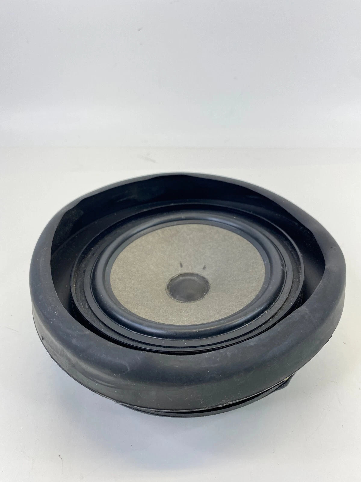 2003-2010 VW NEW BEETLE REAR PANEL AUDIO SPEAKER ASSY 1C0-035-411-F OEM