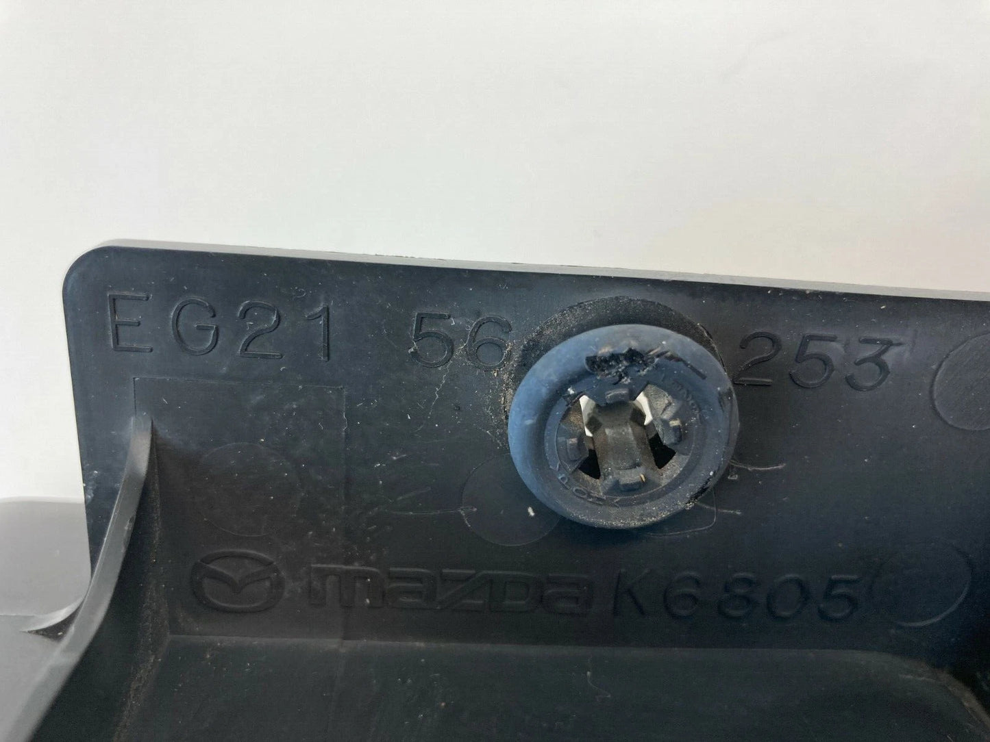 07-09 MAZDA CX-7 CX7 LEFT DRIVER SIDE RADIATOR SUPPORT SEAL PLATE EG2156253 OEM