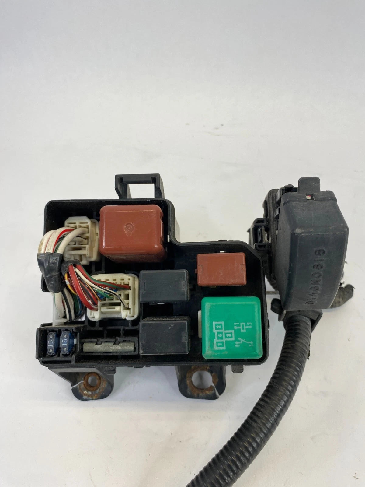 2001-2005 LEXUS GS300 3.0L A/T ENGINE FUSE BOX RELAY JUNCTION BLOCK OEM