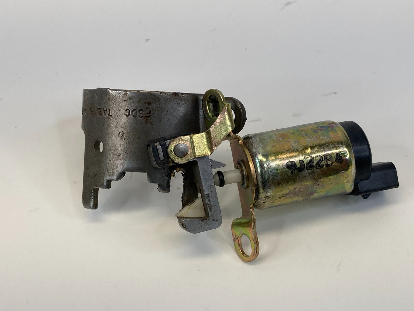 90-04 Lincoln Town Car Steering Column Transmission Shifter Interlock Solenoid