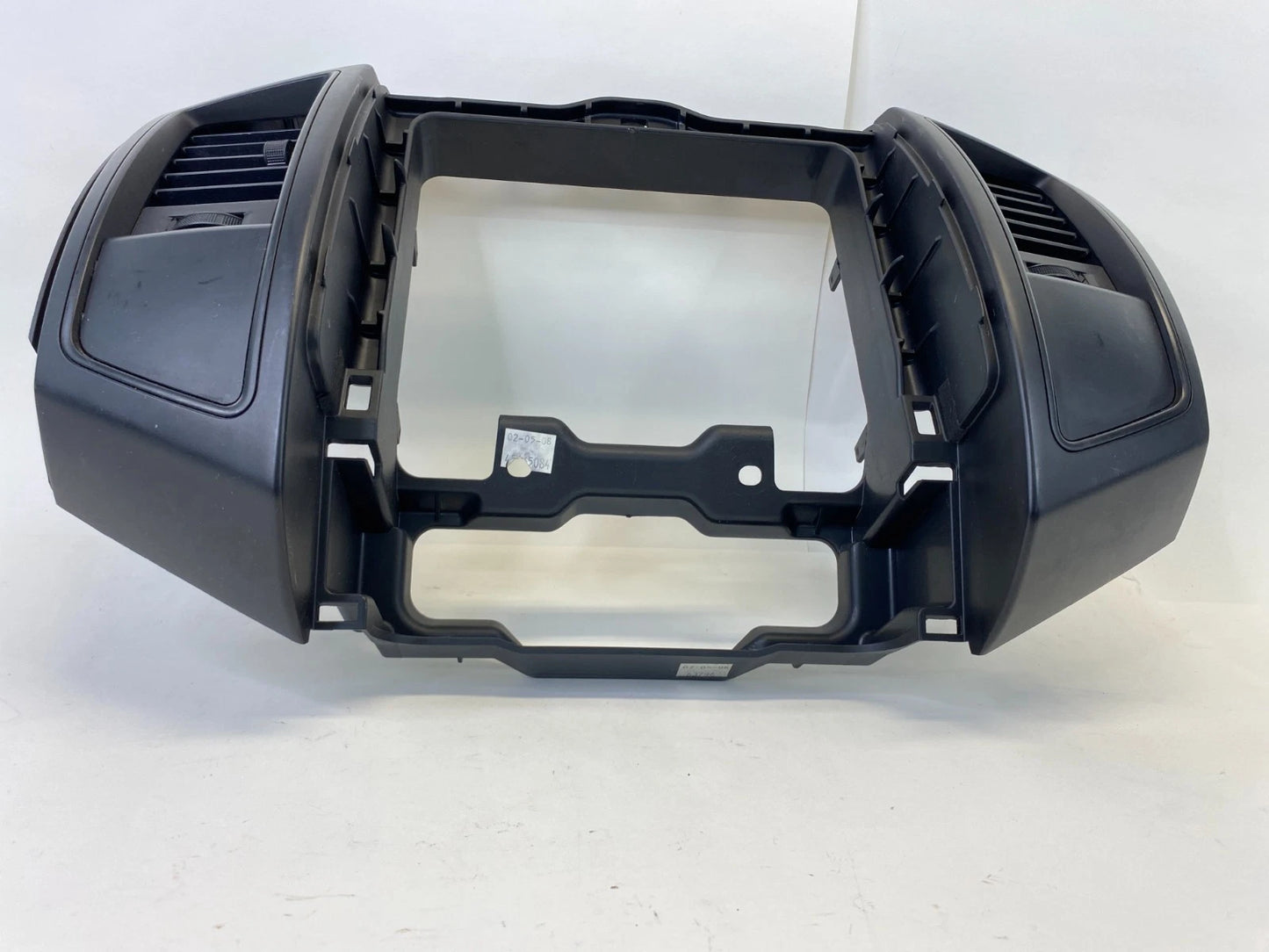 05-11 TOYOTA TACOMA CENTER DASH BEZEL RADIO TRIM W/ AIR VENT 55680-040200 OEM