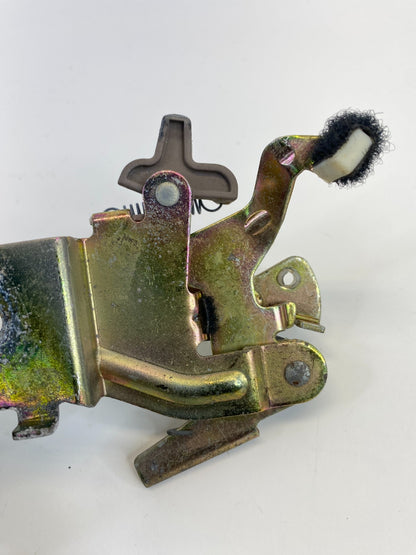 99-04 Audi A6 Quattro Rear Liftgate Pull Handle Latch Mechanism Lever 4B9827653