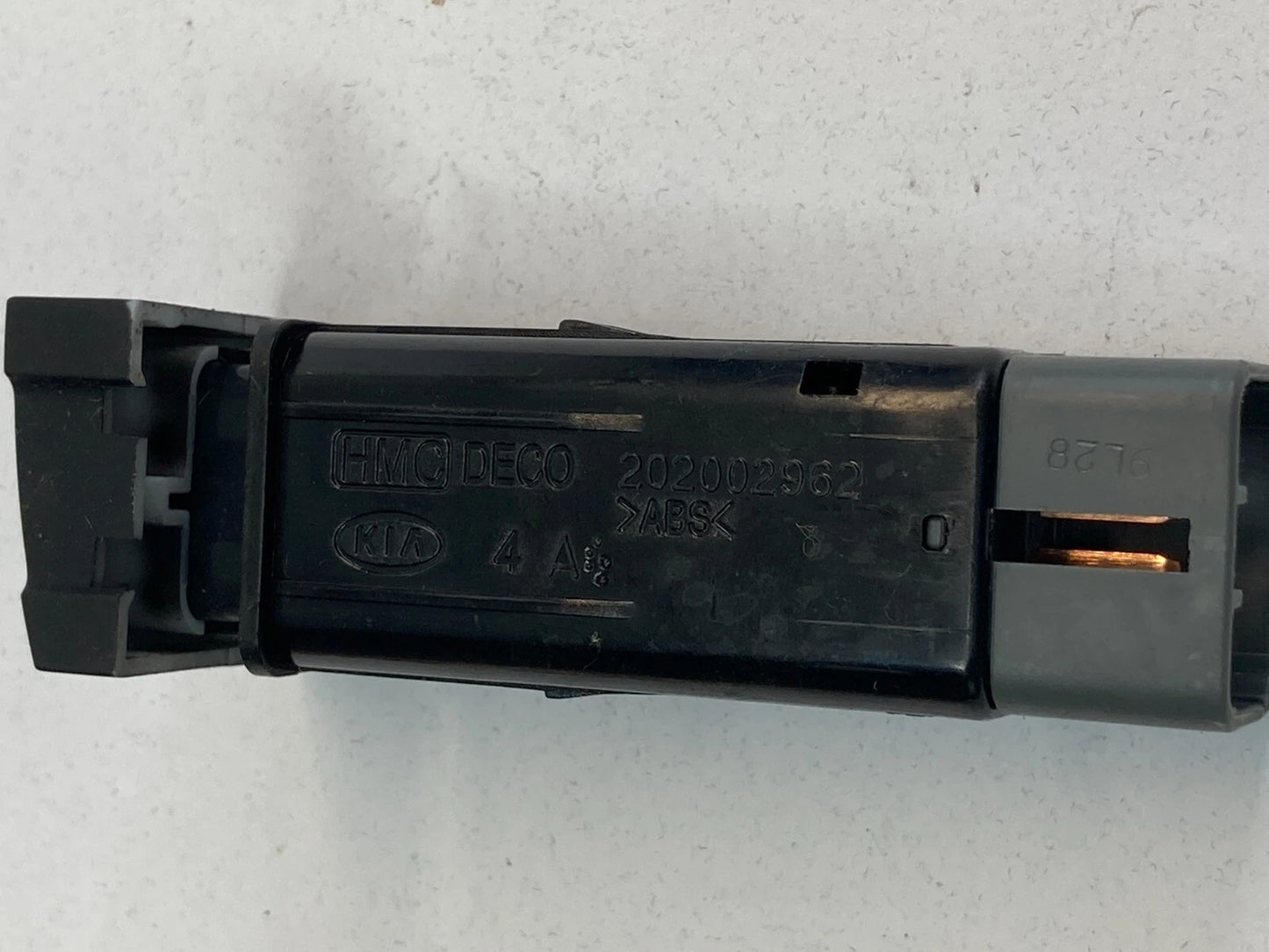 2006 2007 2008 2009 2010 KIA SEDONA HEAT DEFROST BUTTON CONTROL SWITCH OEM
