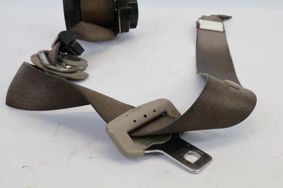 2008 2009 FORD TAURUS FRONT LEFT SEAT BELT RETRACTOR WITH WEBBING STRAP ASSEMBLY