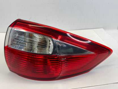 2013-2016 Ford C-Max Energi Right Outer Tail Light Taillight DM51-13404-AC OEM