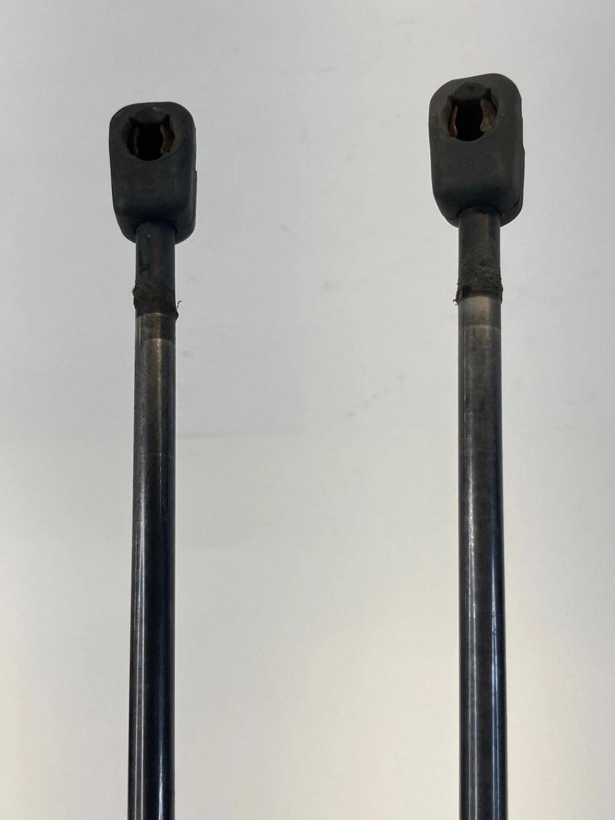 1998-2008 VOLKSWAGEN BEETLE TRUNK LIFT SUPPORT STRUT SHOCK ARM PAIR SET