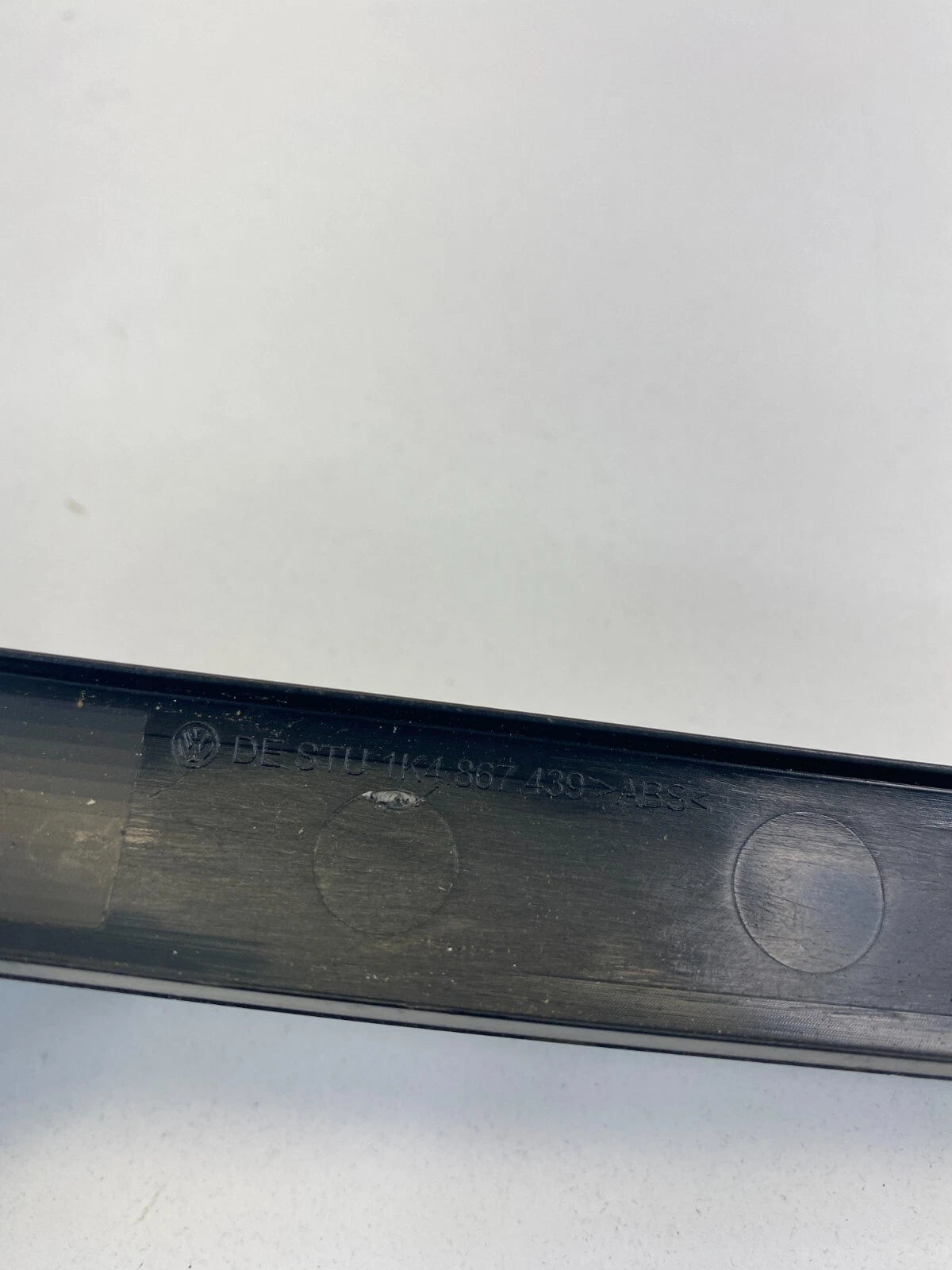 2005-2009 VOLKSWAGEN JETTA FRONT LEFT DRIVER DOOR TRIM MOLDING 1K4-867-439 OEM