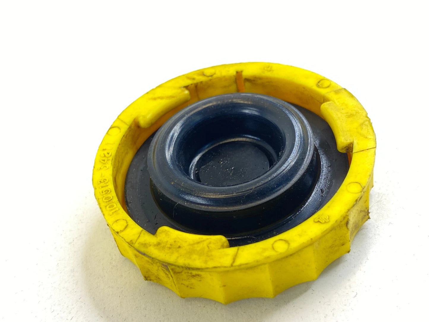 2001-2005 01-05 CHRYSLER PT CRUISER BRAKE FLUID MASTER CYLINDER CAP 100513-34211