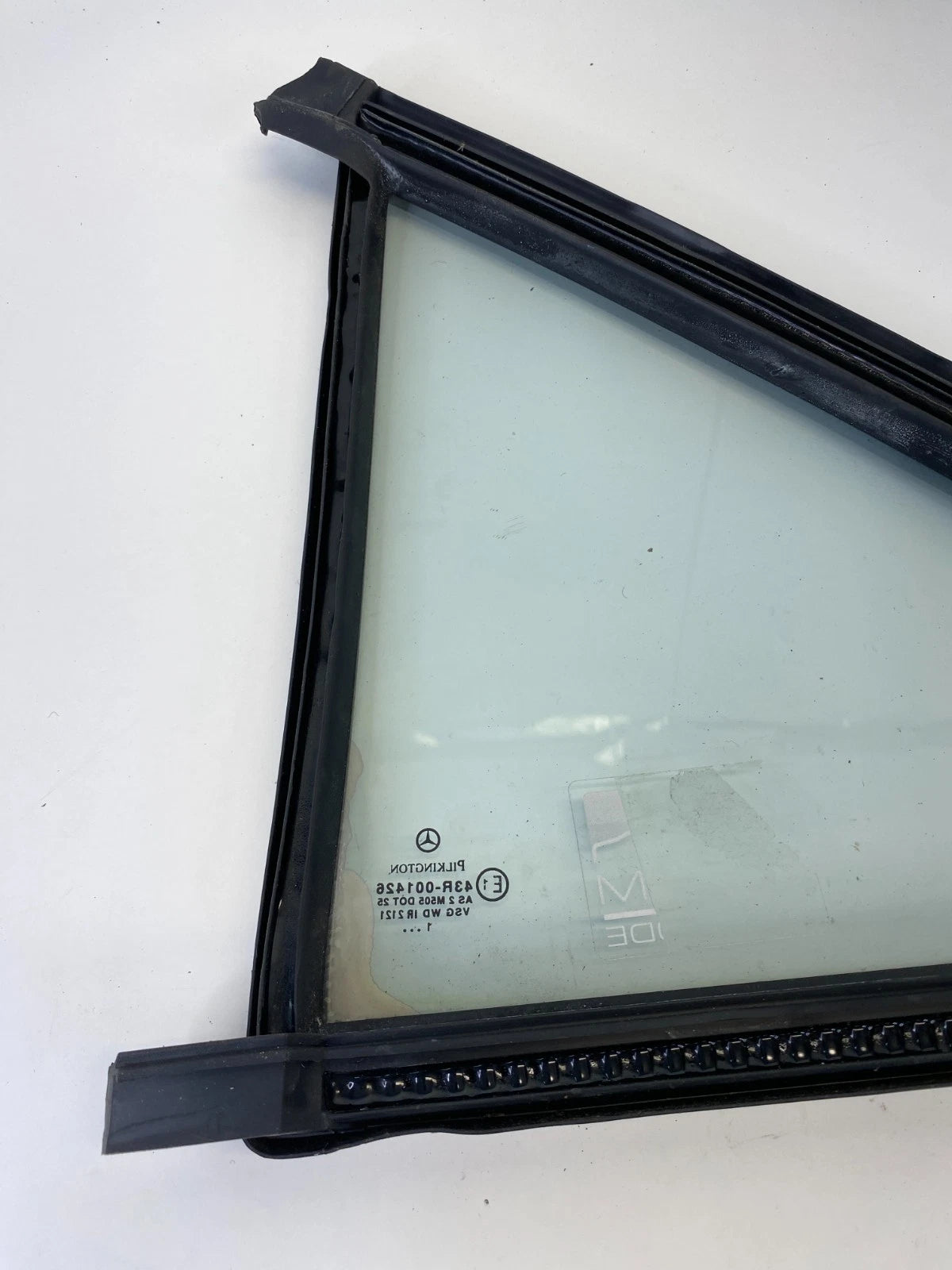 00-04 MERCEDES S-CLASS S430 REAR RIGHT DOOR WINDOW VENT GLASS FIXED 2207300220