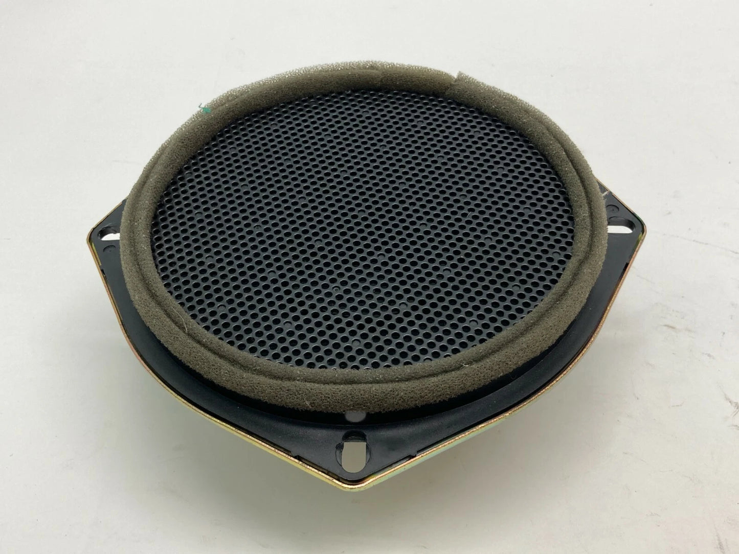 2002-2007 BUICK RENDEZVOUS REAR LEFT SIDE DOOR SPEAKER SYSTEM AUDIO 10432364