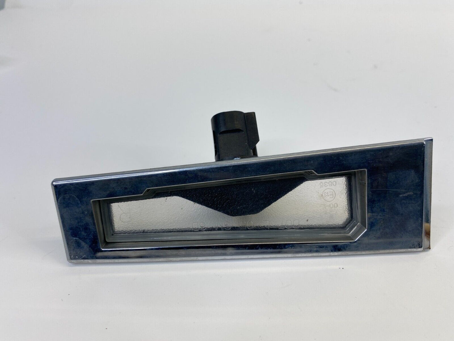 2005-2011 Cadillac STS Rear Right Trunk License Light Lamp Assembly OEM