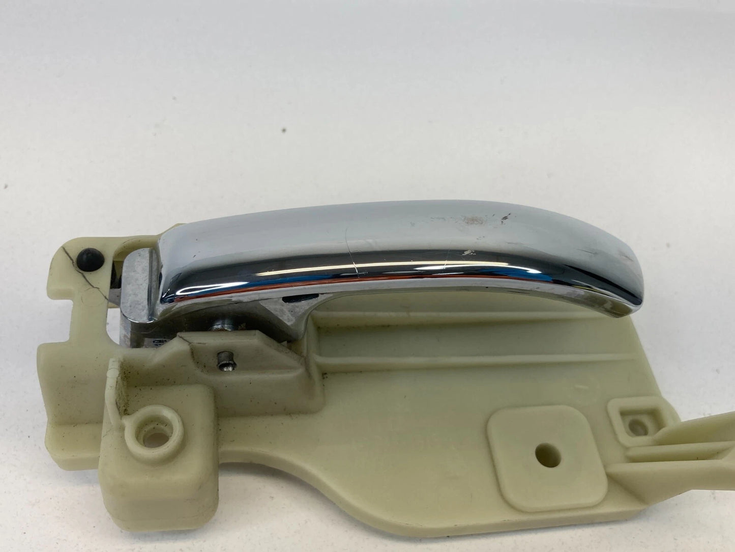 2010-2012 DODGE CALIBER REAR LEFT BACK SIDE INNER DOOR HANDLE 1NS13SZ0AA OEM