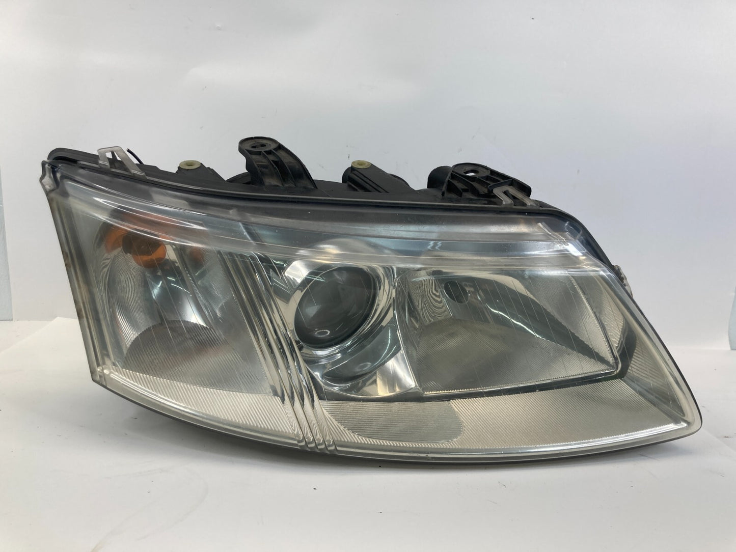 2003-2007 Saab 9-3 Front Right Passenger Side Headlight Headlamp Halogen OEM