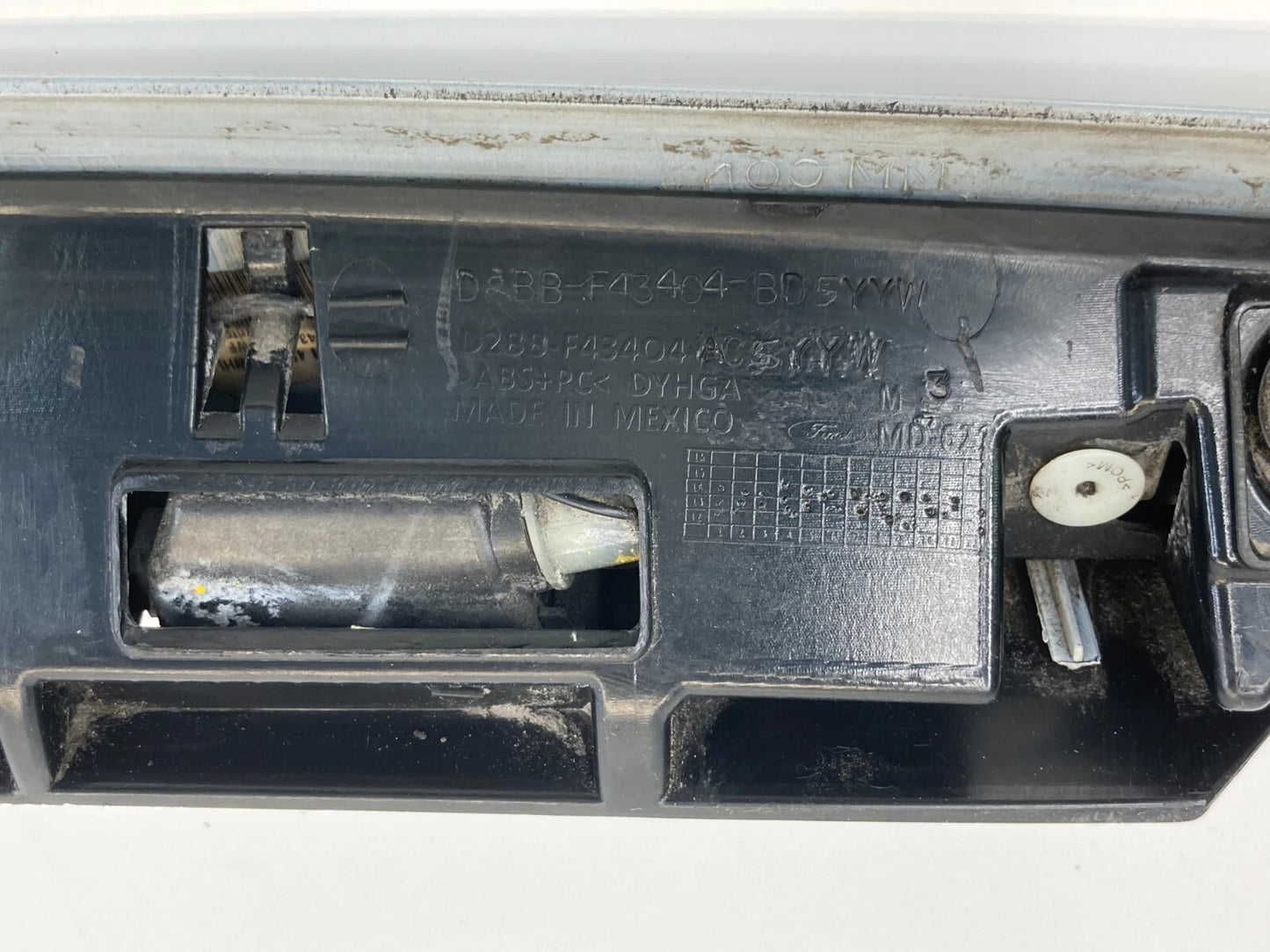 14-19 FORD FIESTA SEDAN REAR TRUNK LID LICENSE PLATE MOLDING EMBLEM D2BBF43404BD