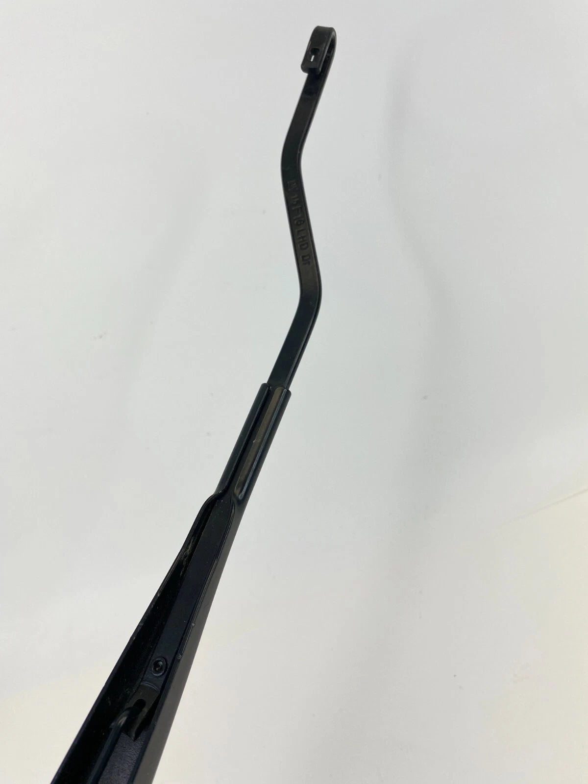 2016 CHEVROLET CRUZE LIMITED FRONT RIGHT GLASS WINDSHIELD WIPER ARM 95971328 OEM