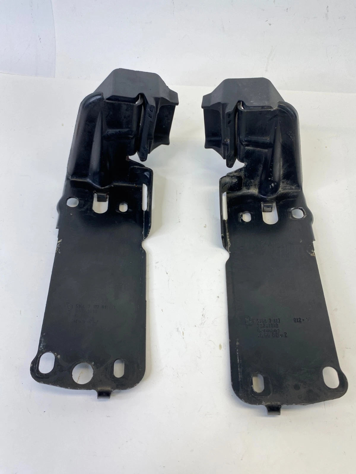 07 08 BMW 328xi 09-11 328I LEFT & RIGHT RADIATOR SUPPORT BRACKET 51647117811 OEM