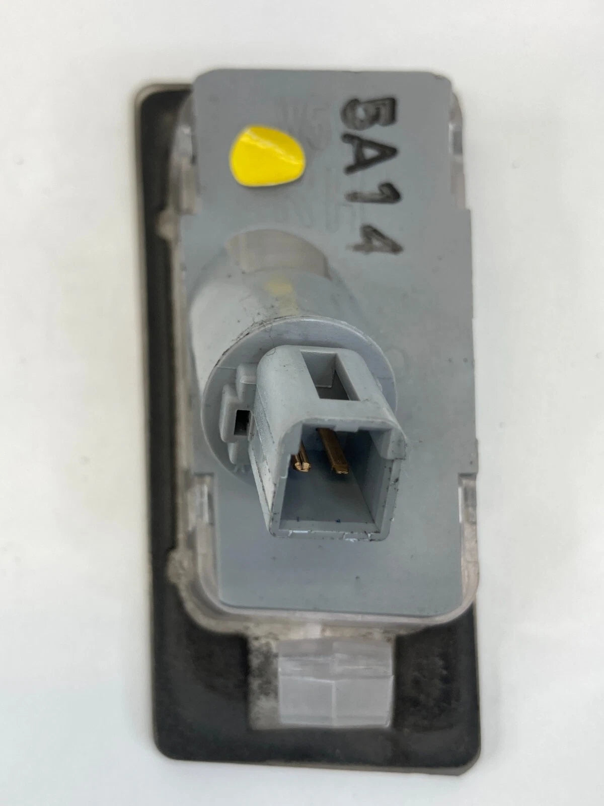 2011-2016 HYUNDAI ELANTRA REAR TRUNK LID RIGHT LICENSE PLATE LIGHT LAMP 925021M4