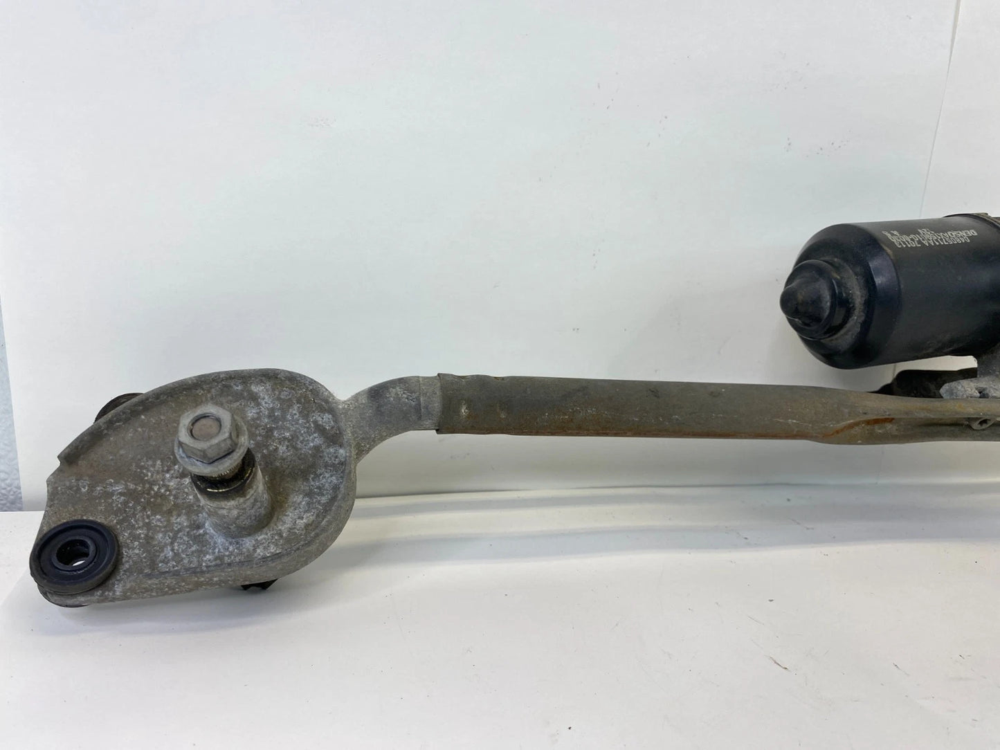 2005-2010 CHRYSLER 300 WINDSHIELD WIPER MOTOR W/ LINKAGE ASSEMBLY OEM 04805711AA