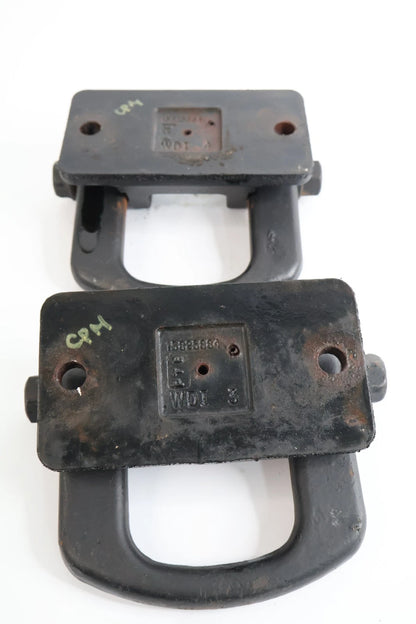 06-10 HUMMER H3 FR LH & RH BUMPER RECOVERY TOW HOOKS MOUNT BRACKET 15825884 OEM