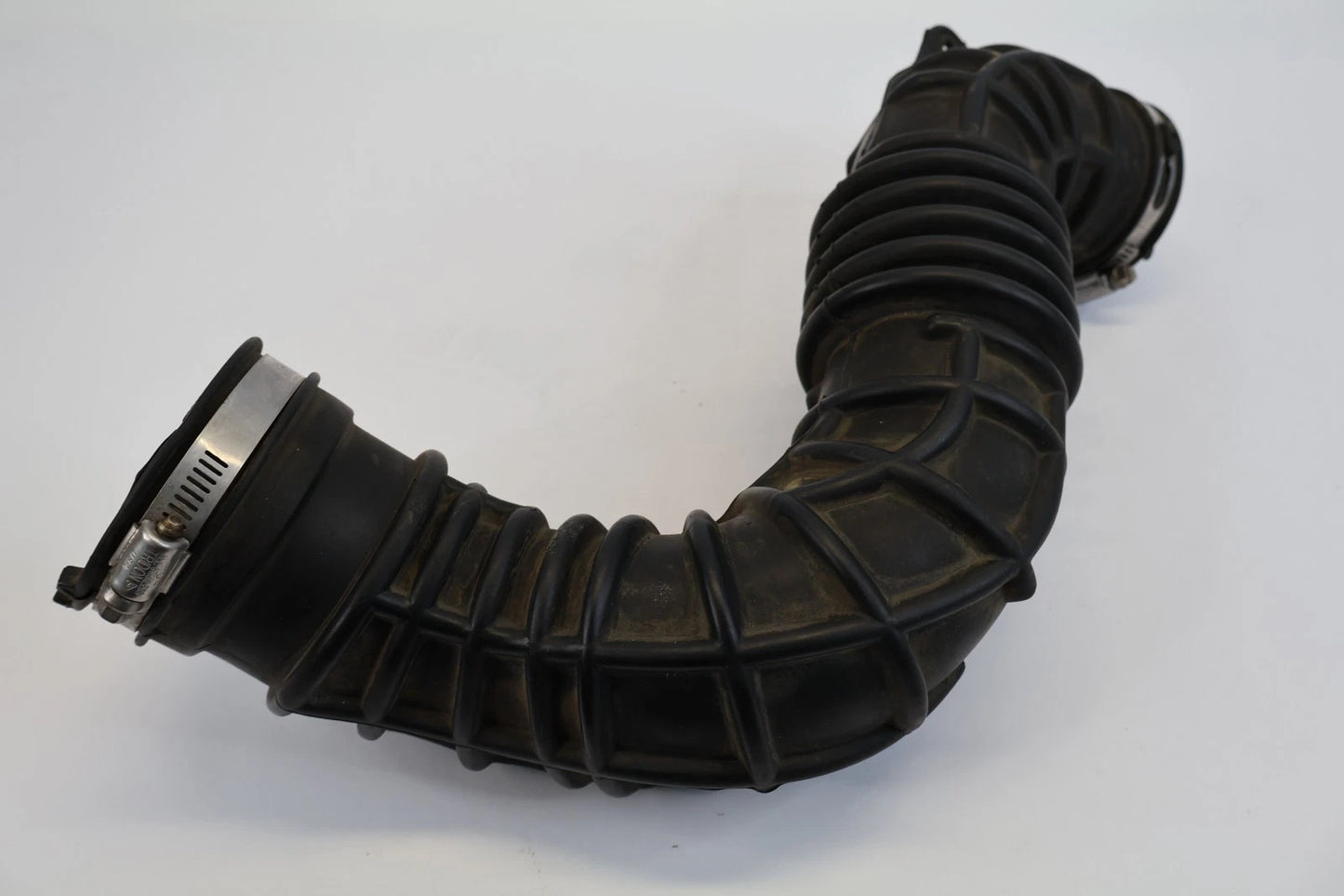 2008-2014 DODGE AVENGER 2.4L AIR INTAKE CLEANER DUCT HOSE TUBE OEM 04891635AC