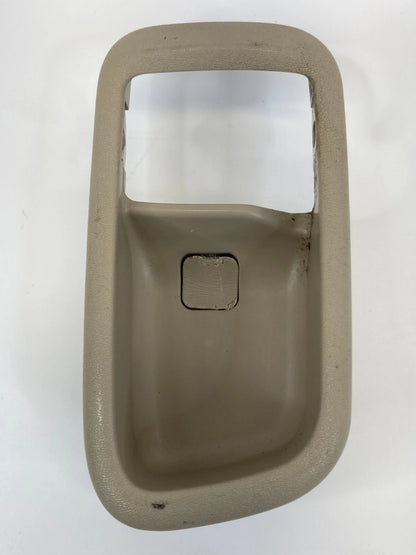 2001 2002 2003 TOYOTA HIGHLANDER RIGHT SIDE INNER INTERIOR DOOR HANDLE BEZEL OEM