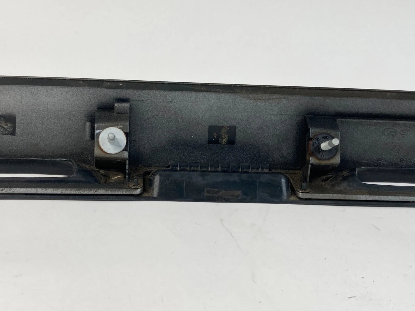 10-14 SUBARU LEGACY REAR TRUNK HANDLE LICENSE MOLDING PANEL TRIM 91112AJ00A OEM
