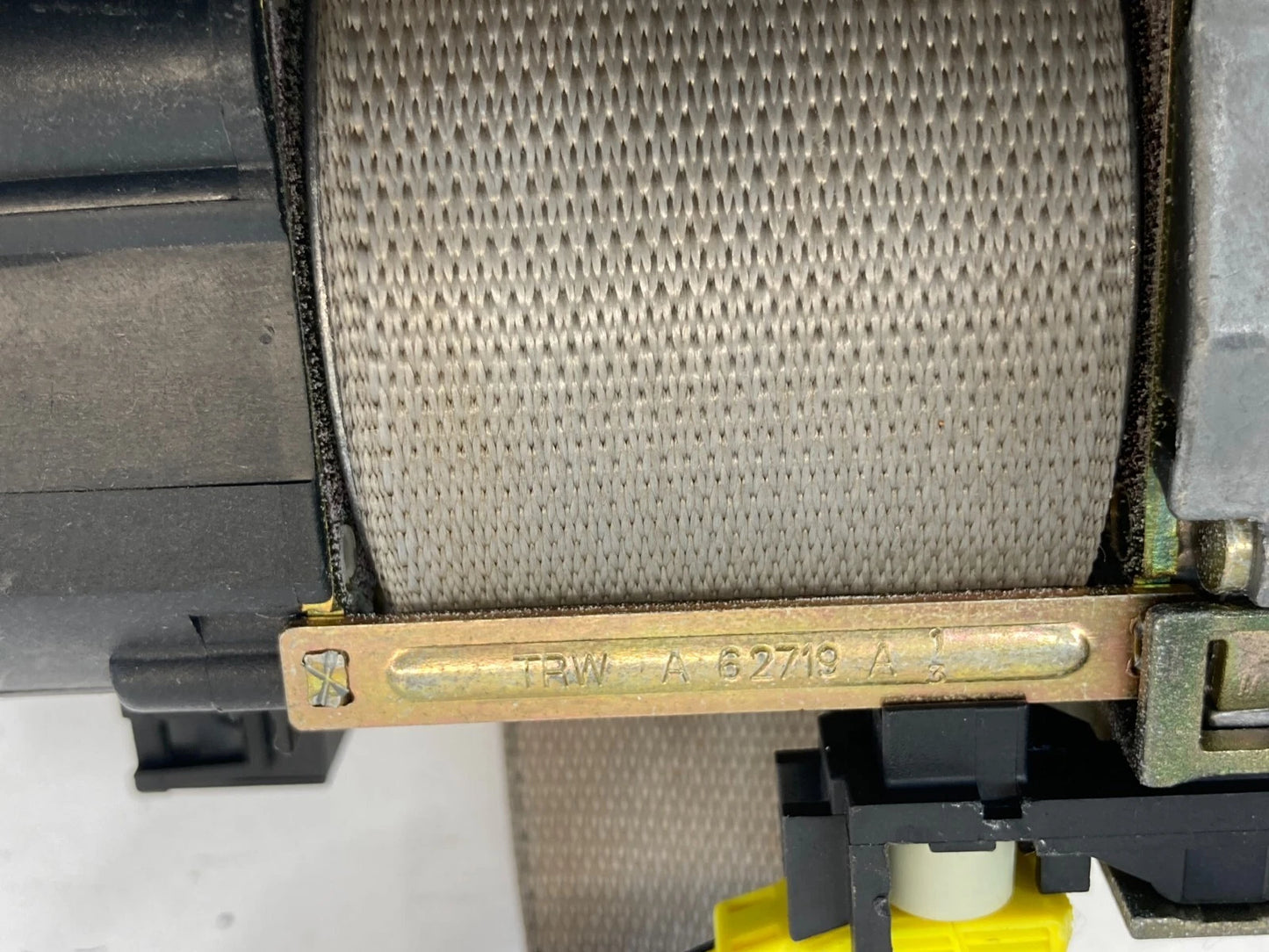 00-06 MERCEDES-BENZ S500 FRONT RIGHT PASSENGER SEAT BELT RETRACTOR 33008119C OEM