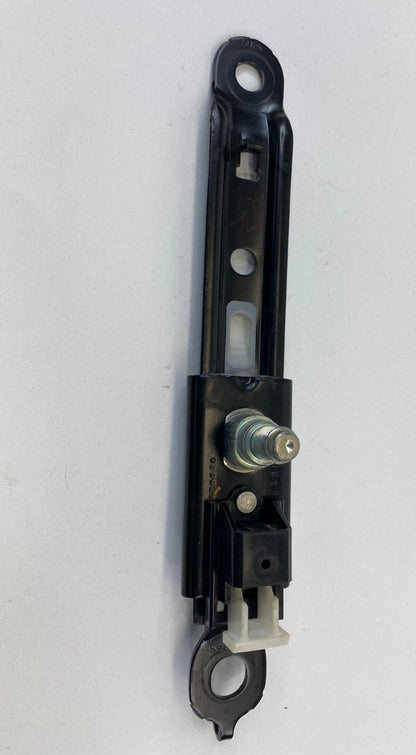 09-13 TOYOTA COROLLA RIGHT PASSENGER SIDE SEAT BELT HEIGHT ADJUSTER 52851A OEM