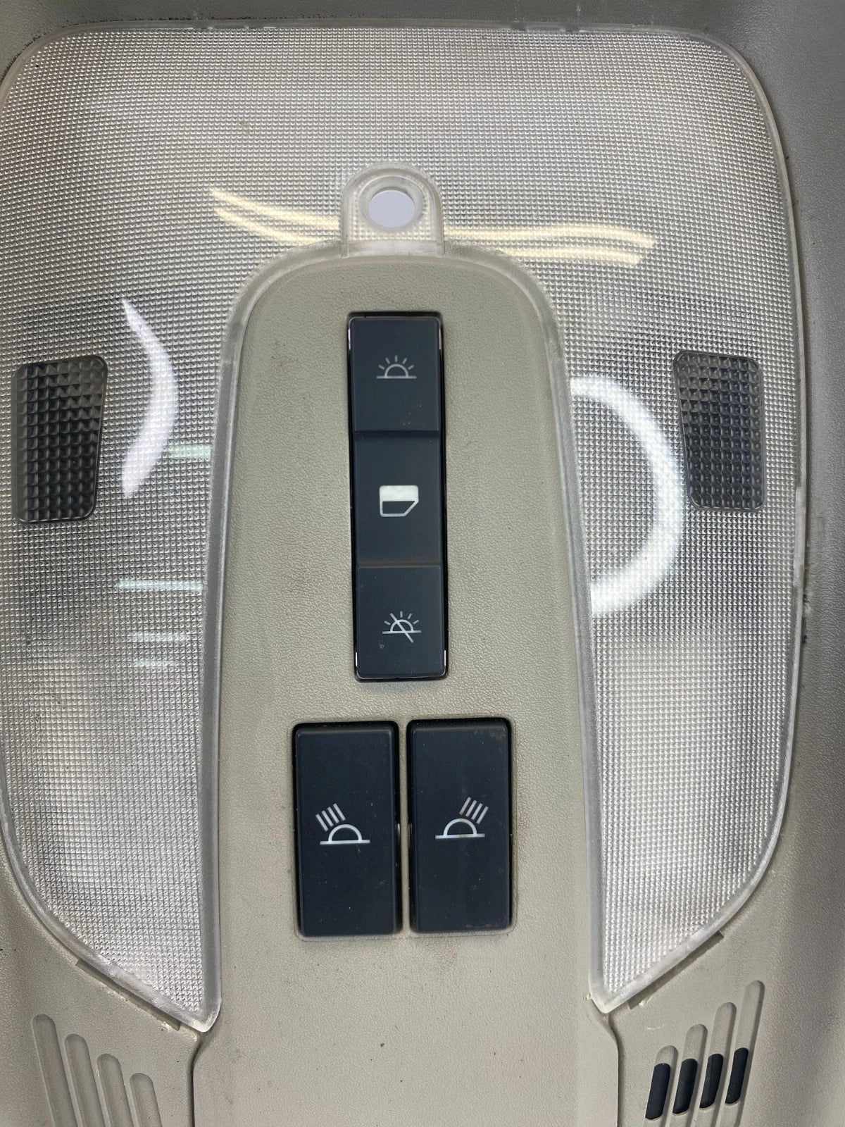 2010-2016 CHEVY EQUINOX OVERHEAD CONSOLE DOME LIGHT W/O SUNROOF OEM 20900987