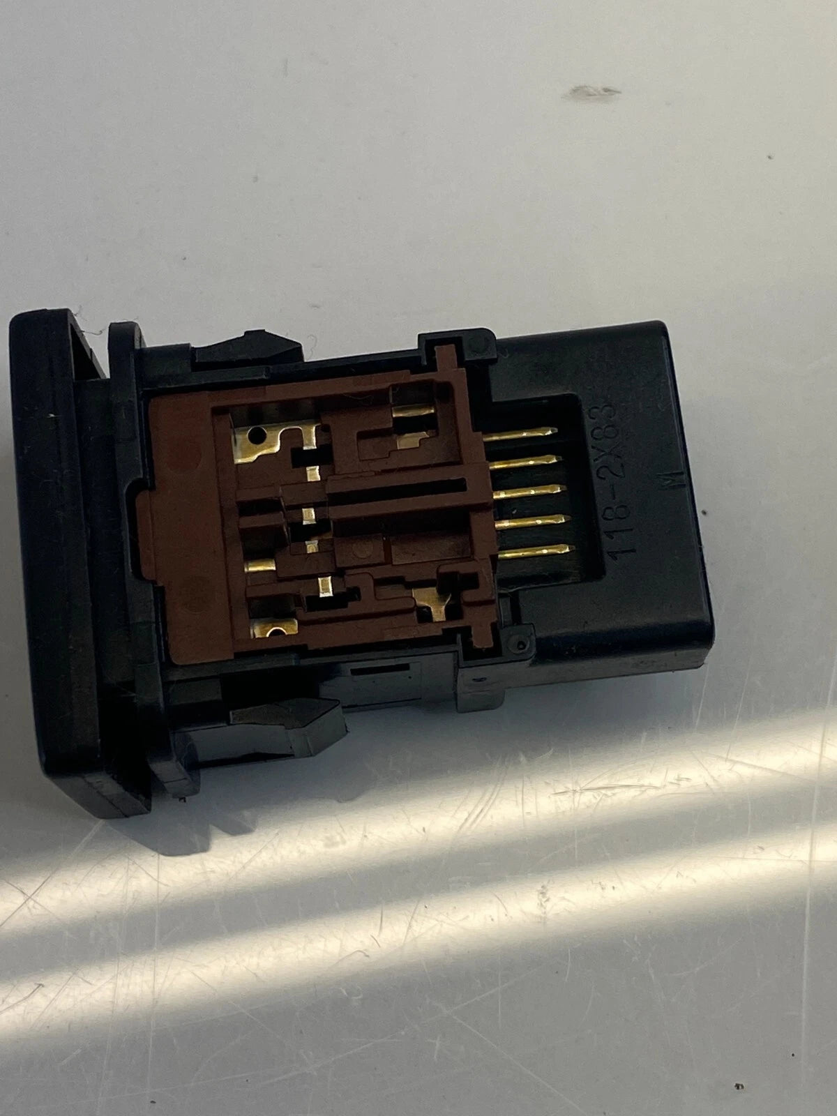 2009 2010 PONTIAC VIBE 2.4L DASHBOARD AC INVERTER SWITCH BUTTON 115V 15B118 OEM