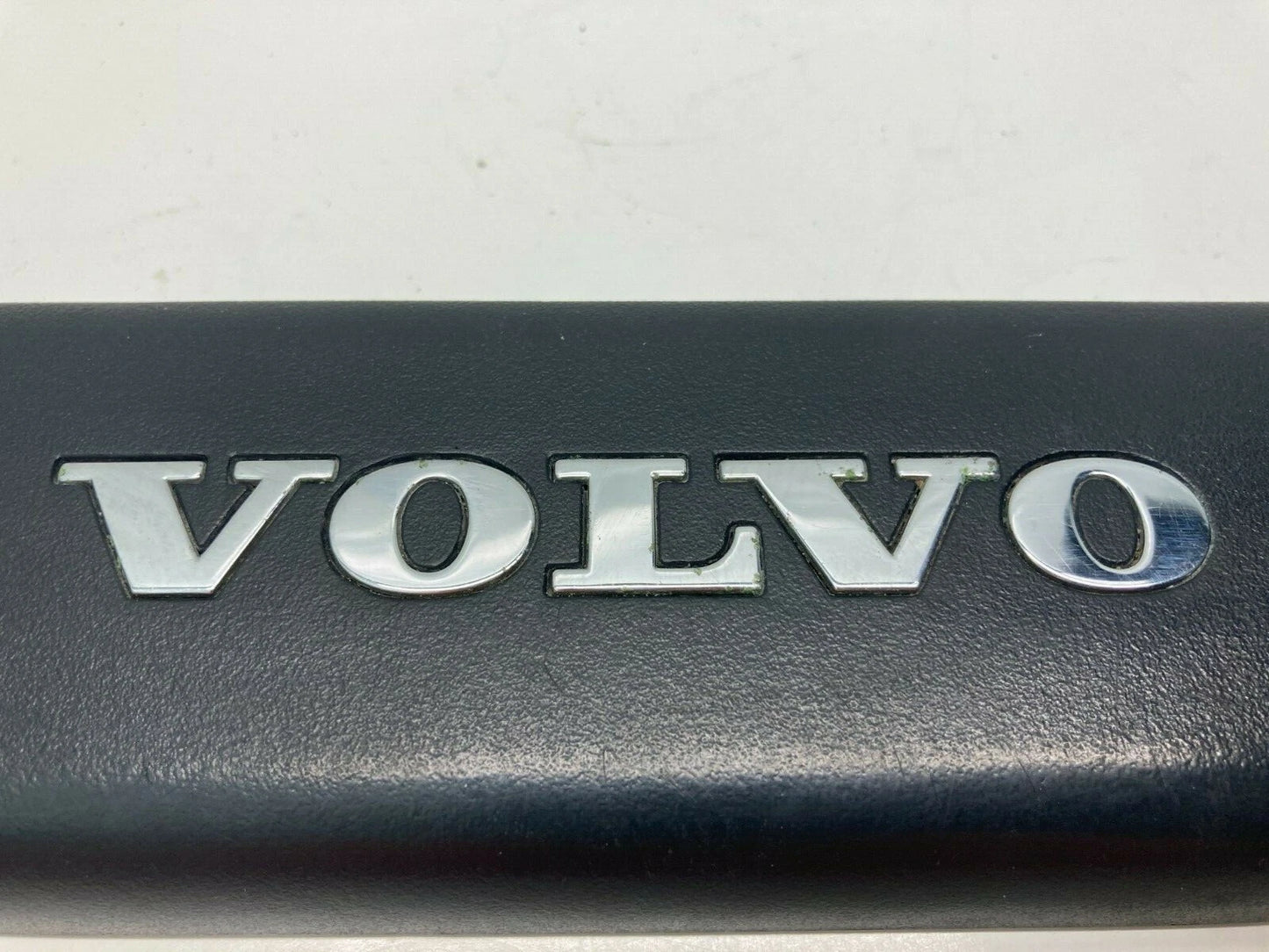 2004-2011 VOLVO S40 FRONT LEFT DOOR SILL STEP SCUFF PLATE MOLDING 30744287 OEM