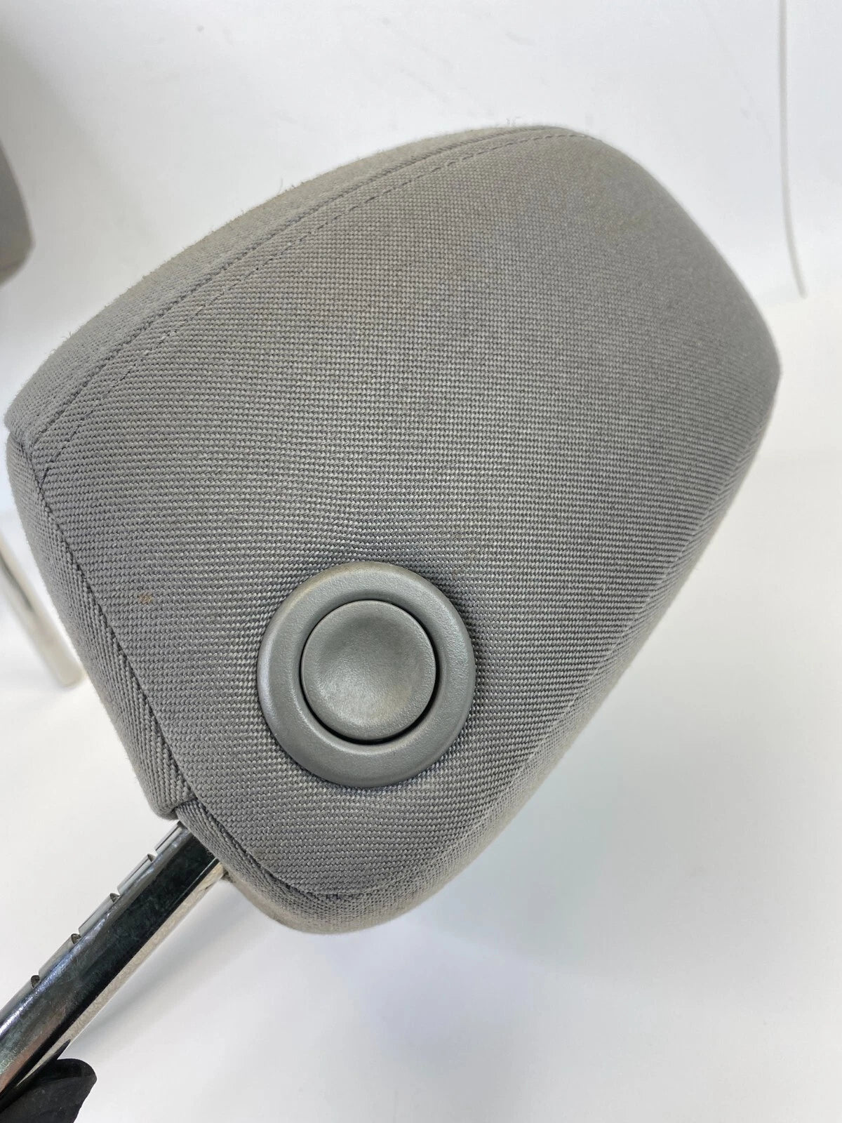 13-15 CHEVROLET MALIBU FRONT RIGHT & LEFT SEAT HEADREST HEAD REST PAIR SET OEM