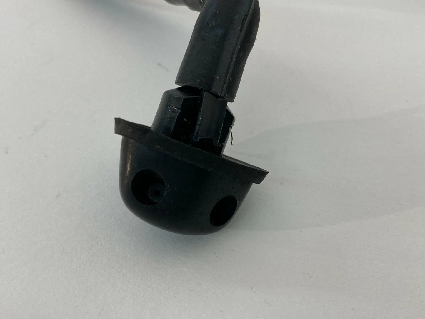 2002-2006 SUBARU IMPREZA WINDSHIELD WIPER WASHER SPRAYER NOZZLE OEM