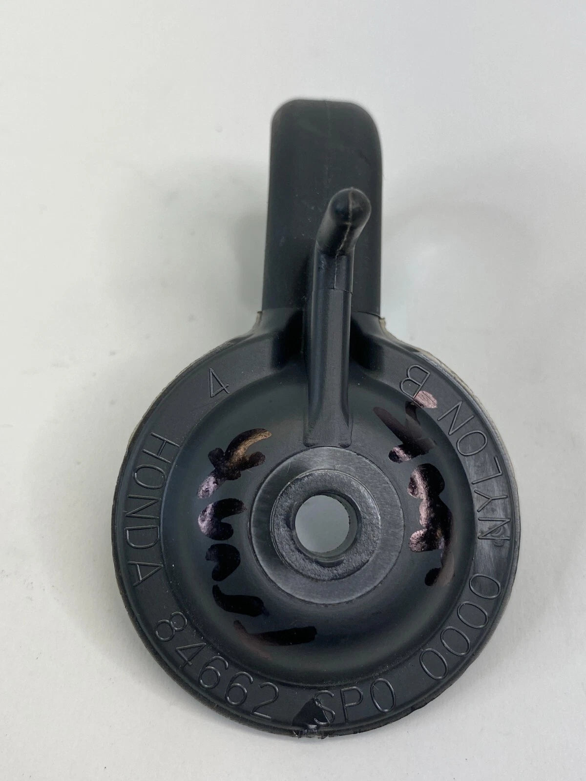 03 04 05 06 07 HONDA ACCORD SEDAN REAR TRUNK TIE DOWN HOOK 84662-SP0 OEM