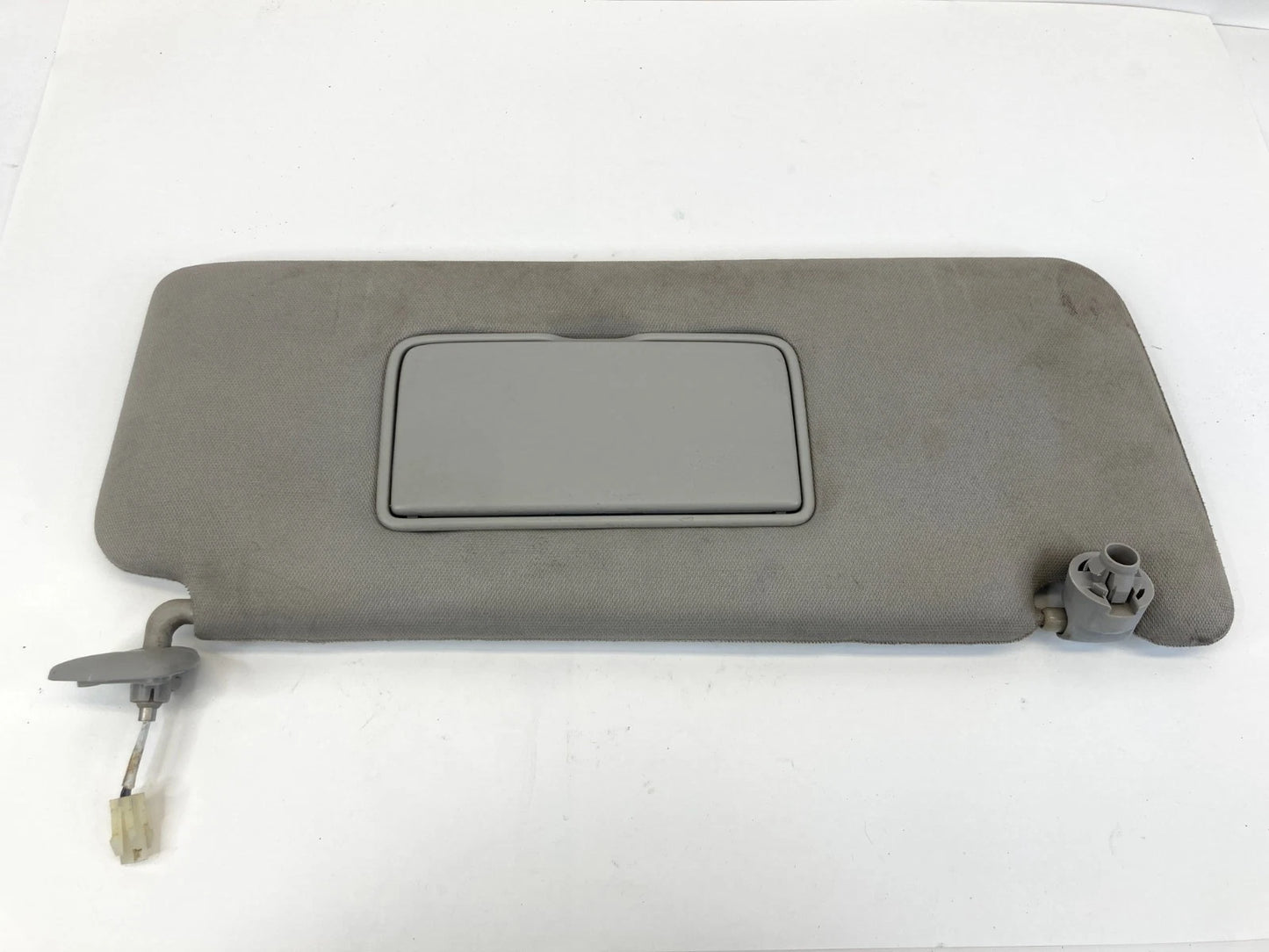 05-12 NISSAN ARMADA FRONT RIGHT PASSENGER LIGHTED SUNVISOR SUN VISOR GRAY OEM
