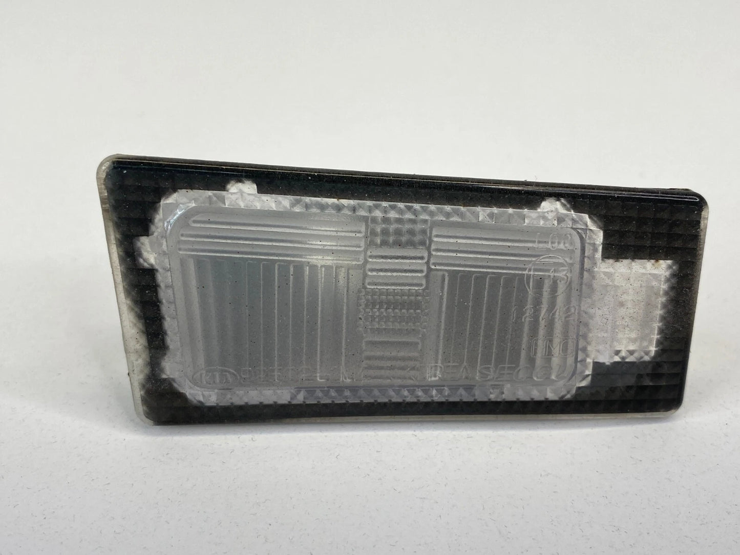 11-16 HYUNDAI ELANTRA REAR RIGHT TRUNK LID LICENSE PLATE LIGHT LAMP 925021M4 OEM