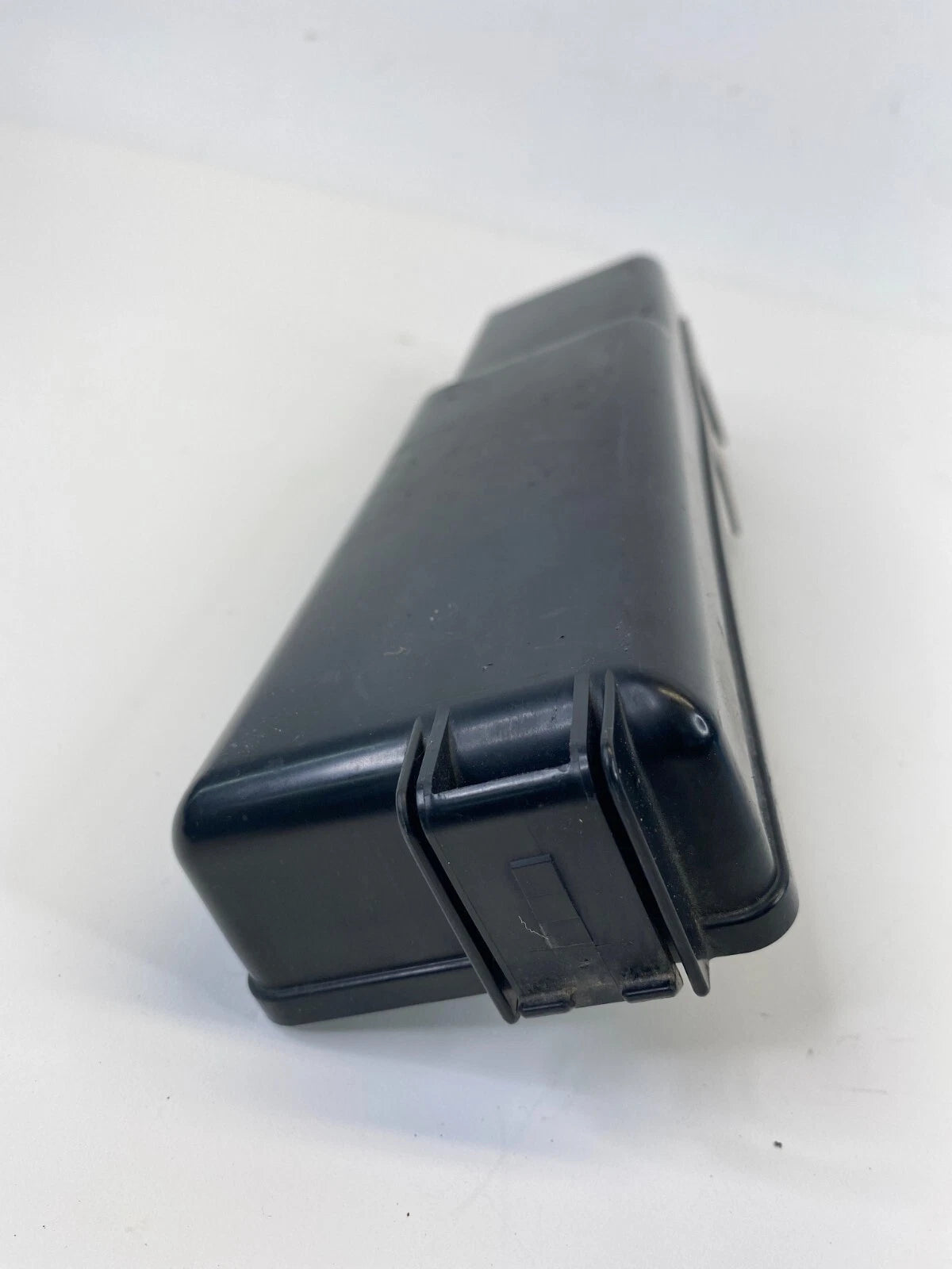 2001 2002 2003 MAZDA MPV ENGINE FUSE BOX RELAY MAIN LID COVER TOP CAP OEM