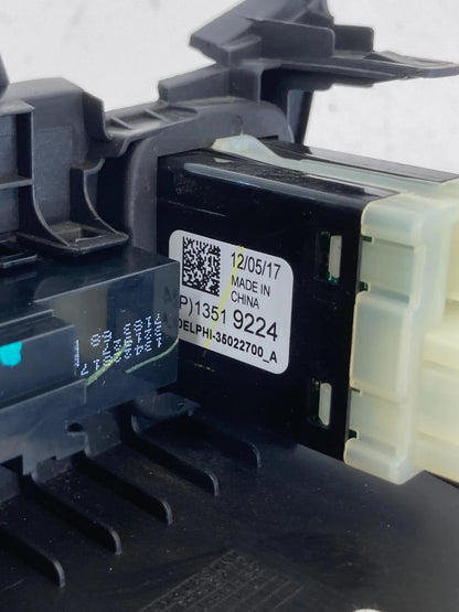 2017-2022 Chevrolet Trax Center Dash Aux USB Charger Port Adapter Panel 42539682