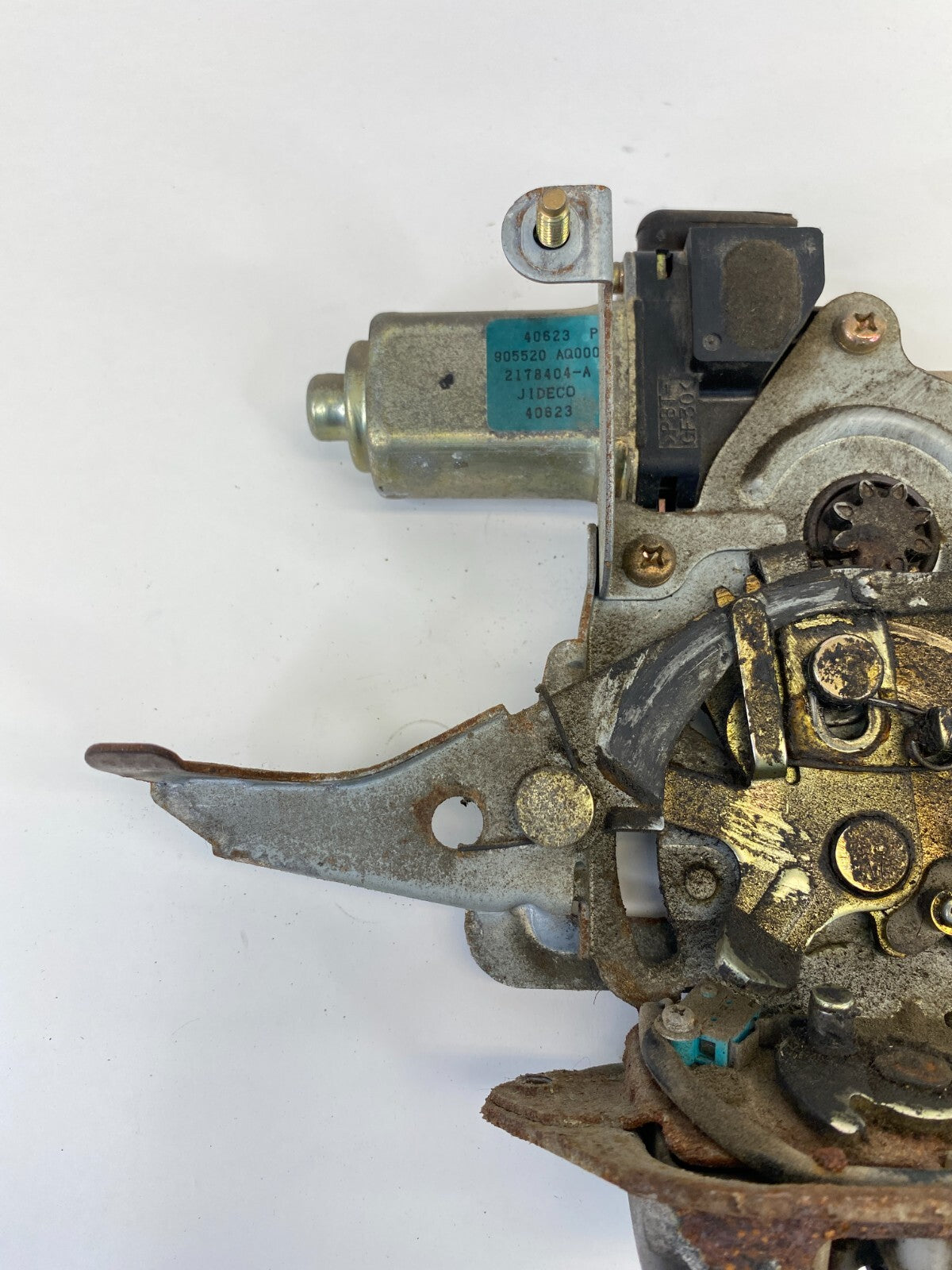 2005-2015 Nissan Armada Rear Trunk Liftgate Lock Latch Actuator 905520-AQ000 OEM