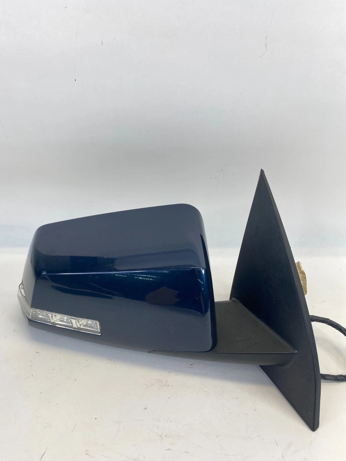 2009-2014 CHEVROLET TRAVERSE FRONT RIGHT SIDE VIEW DOOR MIRROR 22781601 OEM