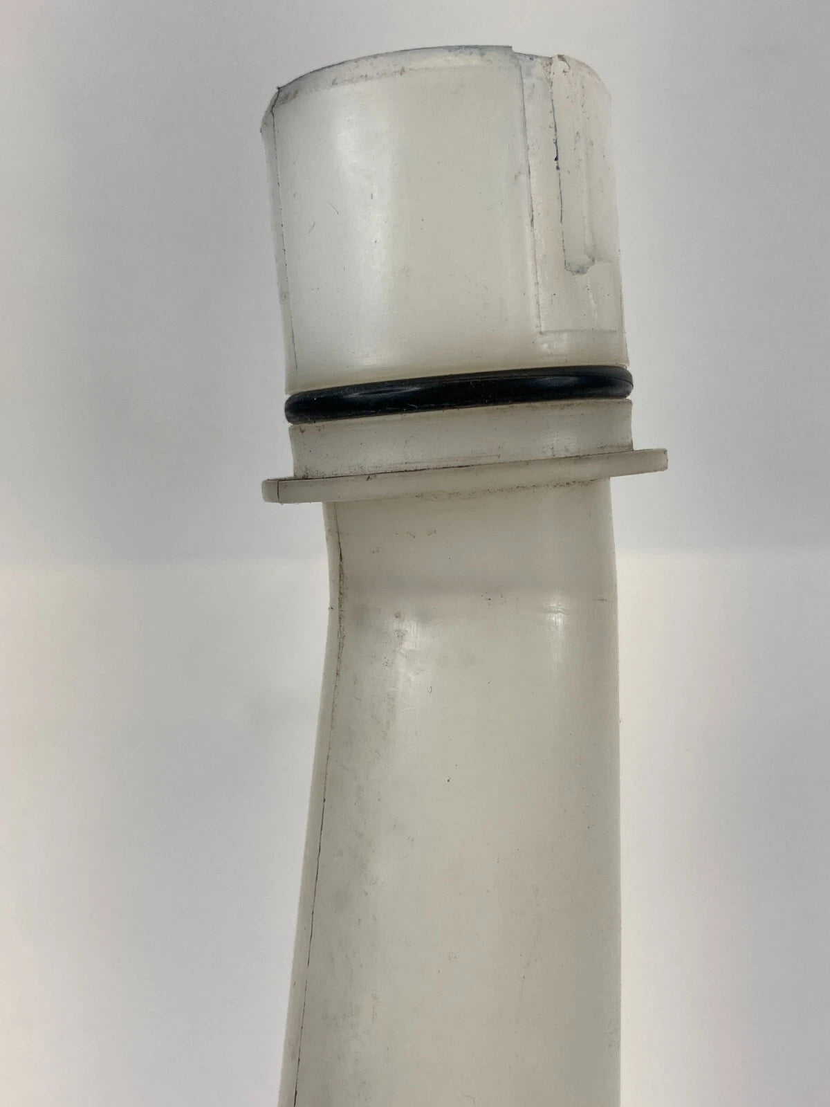 09-11 CHEVY AVEO5 WINDSHIELD WIPER WASHER FLUID RESERVOIR FILLER TUBE PIPE